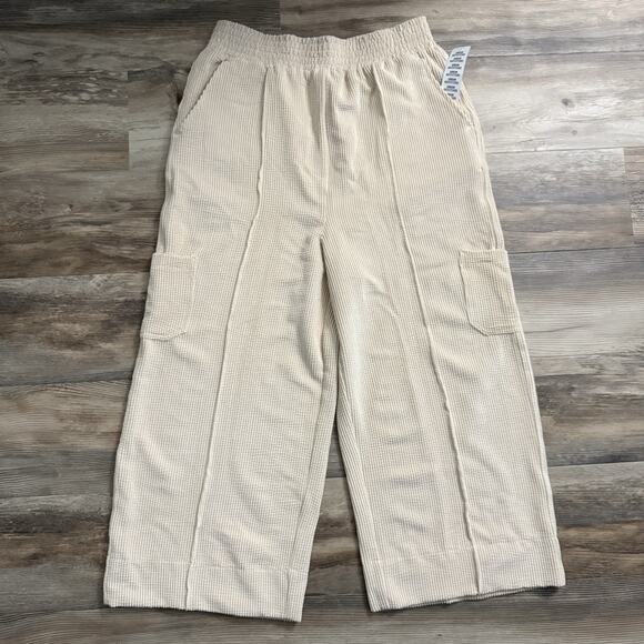 Urban Outfitters Ivory Waffle Knit Wide Leg Cargo Pants Women’s XL/XXL Boho NWT - Picture 1 of 7